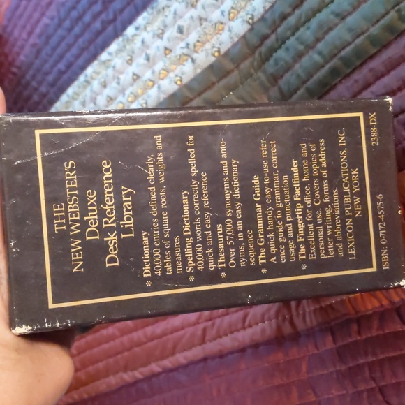 NEW WEBSTERS Deluxe desk reference library 5 book set w/ case jacket - Picture 4 of 16